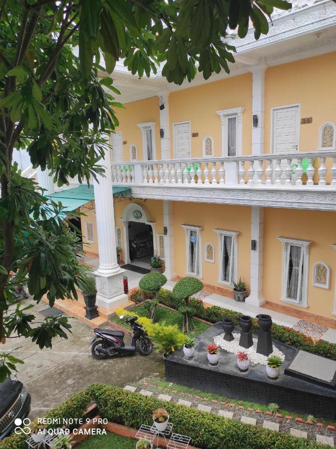 Hotel Nayora Prabumulih Perabumulih Buitenkant foto