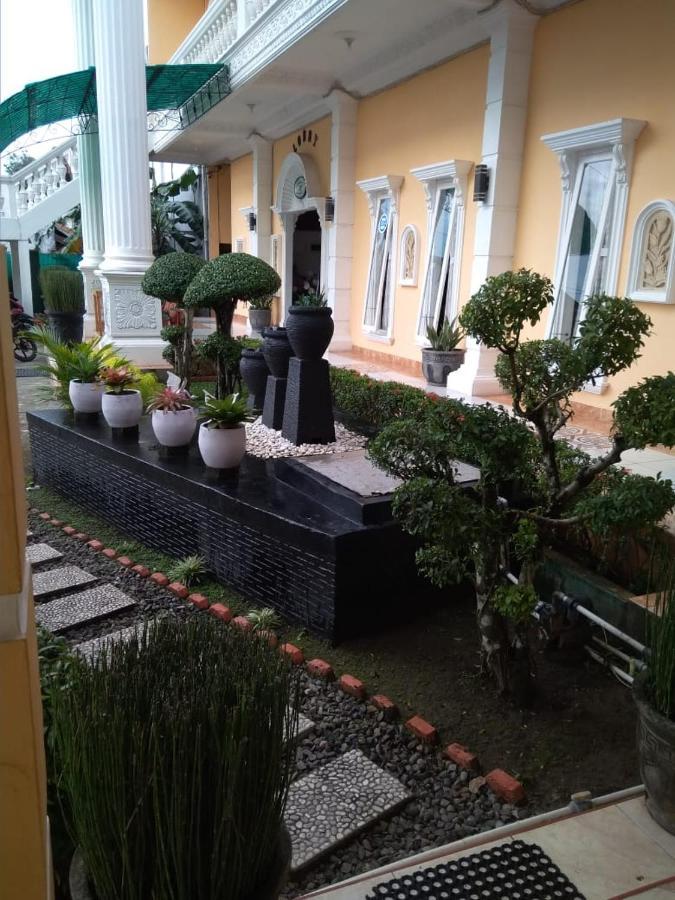 Hotel Nayora Prabumulih Perabumulih Buitenkant foto