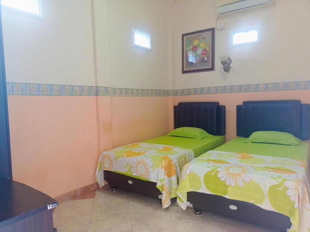 Hotel Nayora Prabumulih Perabumulih Buitenkant foto